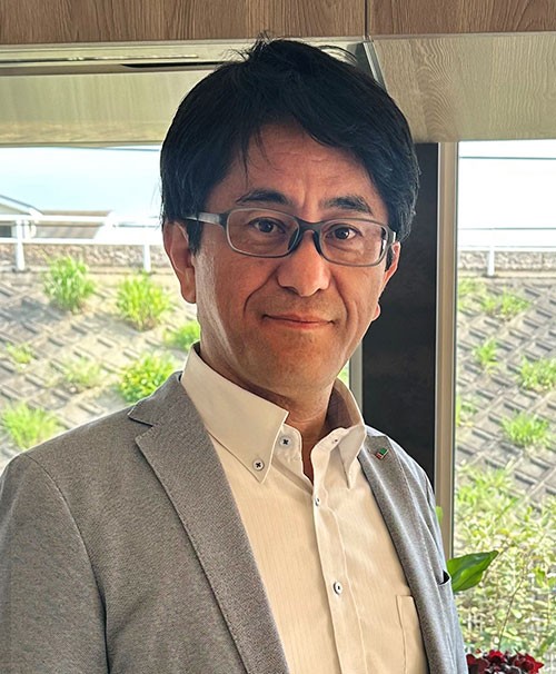 山本　貴嗣